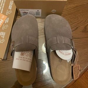NIB Project Cloud Manchester Women’s Suede Storm Suede Clog size 8.5